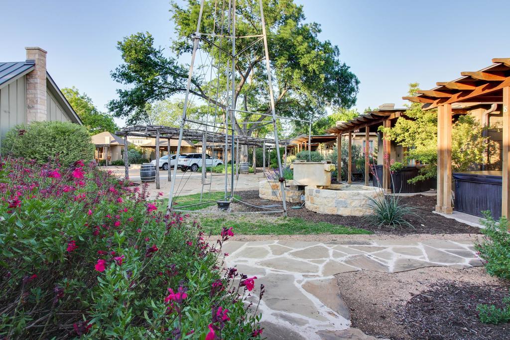 Wine Country Cottages On Main Fredericksburg Luaran gambar