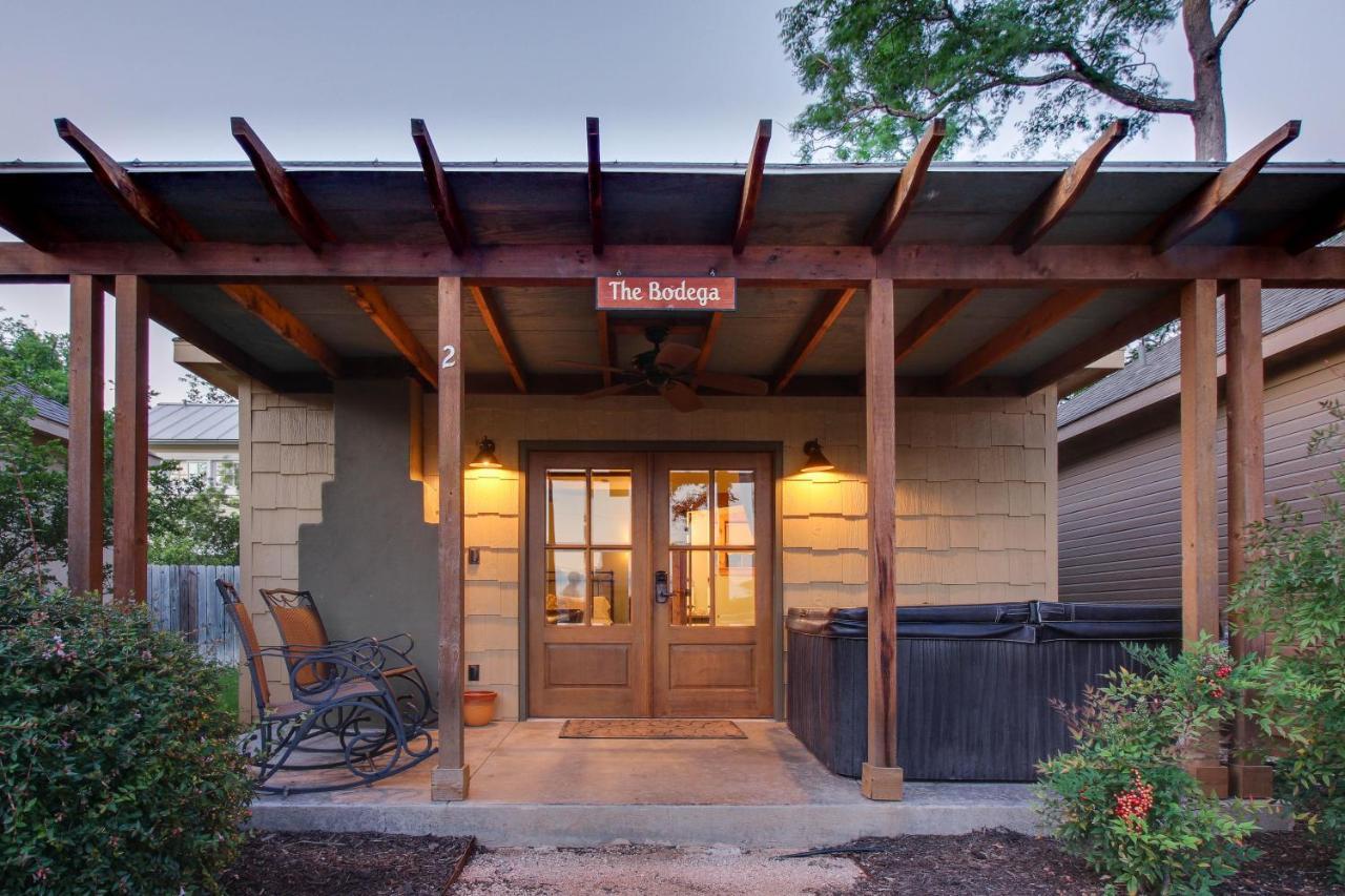 Wine Country Cottages On Main Fredericksburg Bilik gambar